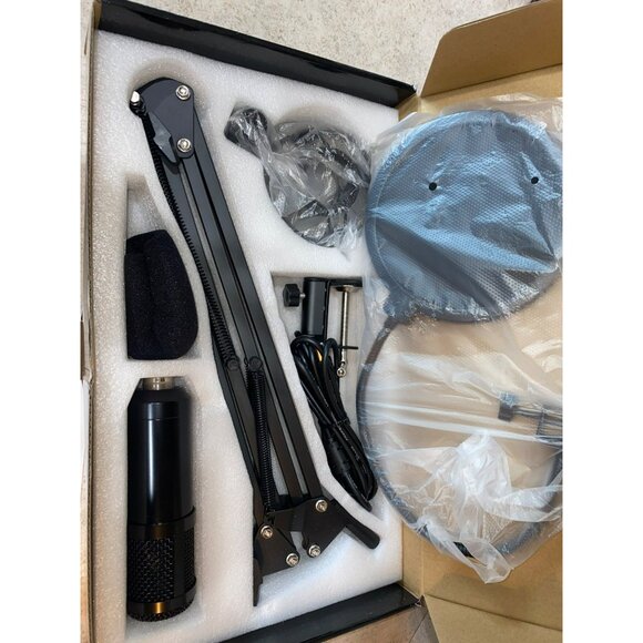 Professional USB Condenser Microphone Kit With Adjustable Arm Pop Filter & Acces - Picture 2 of 8